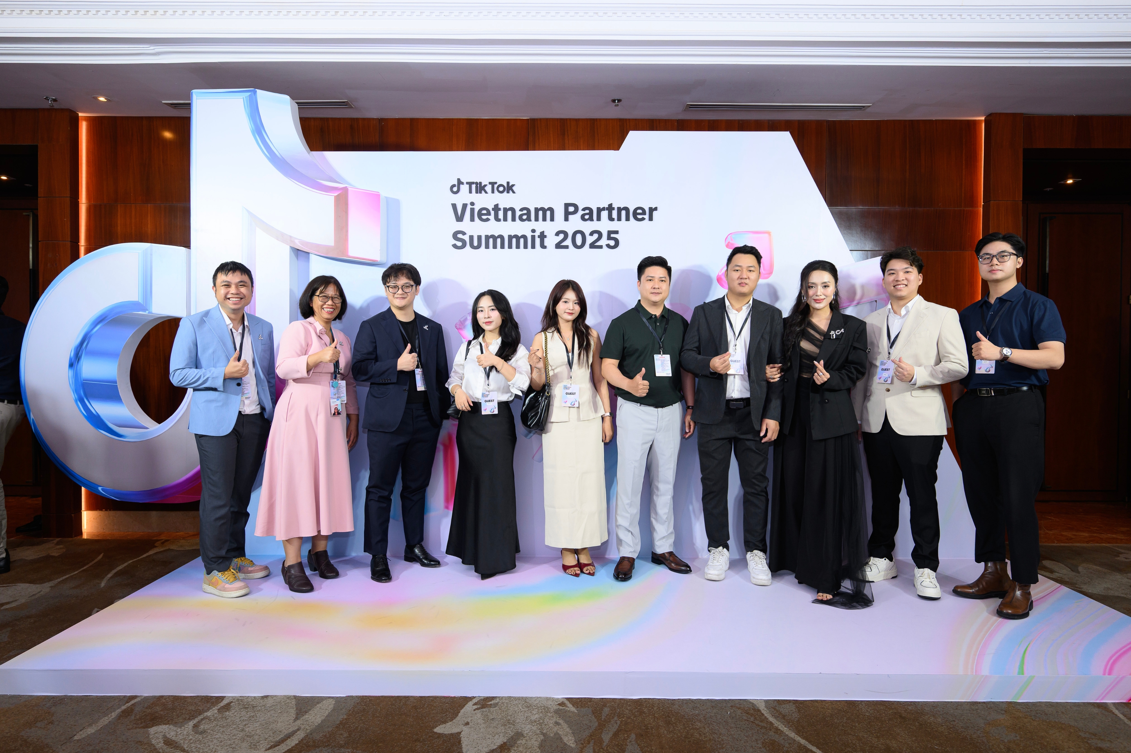 Đội ngũ VIHA Group tại sự kiện TikTok